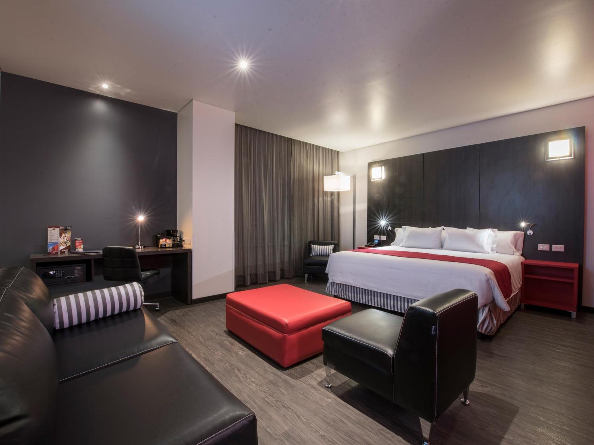Ramada Encore By Wyndham Puebla de Zaragoza Esterno foto